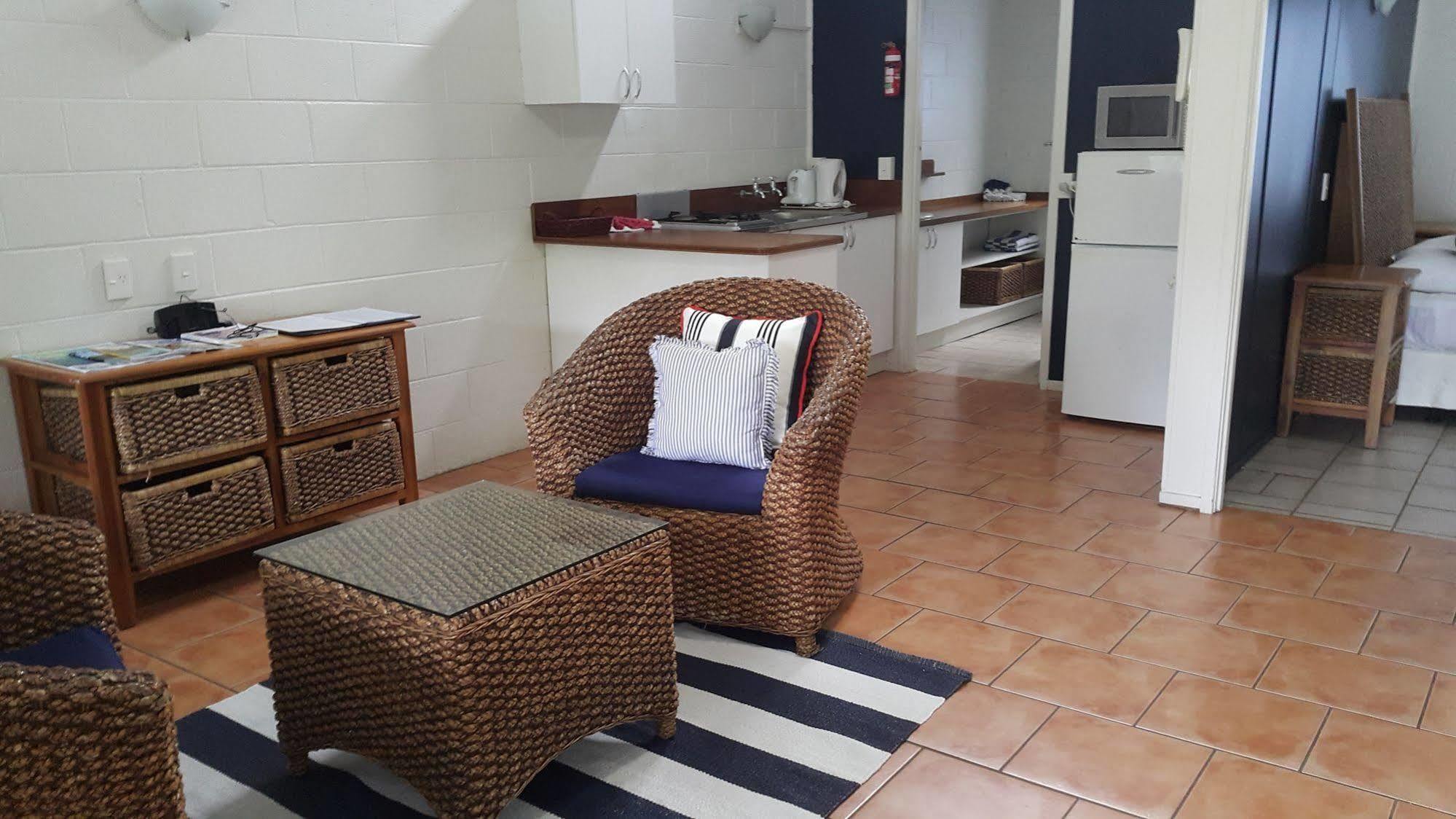The Black Pearl Beachside Apartments Раротонга Екстериор снимка